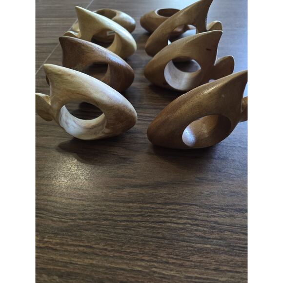 Wooden Fish 8 Napkin Rings VTG MCM Tropical Wood Hand Carved Set Indonesia - Picture 3 of 6